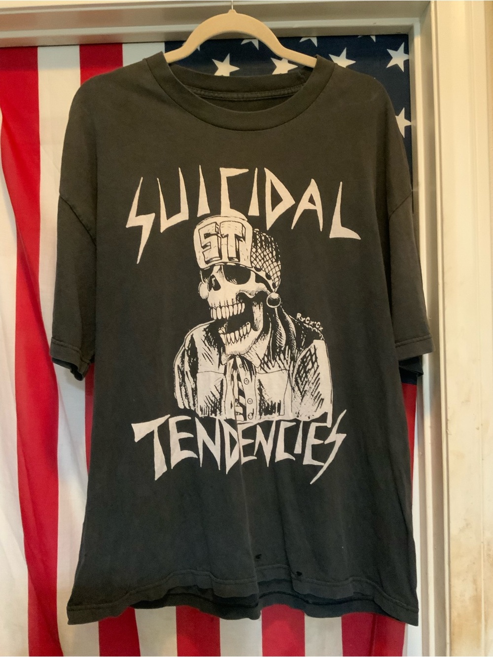 Black Graphic Tee -